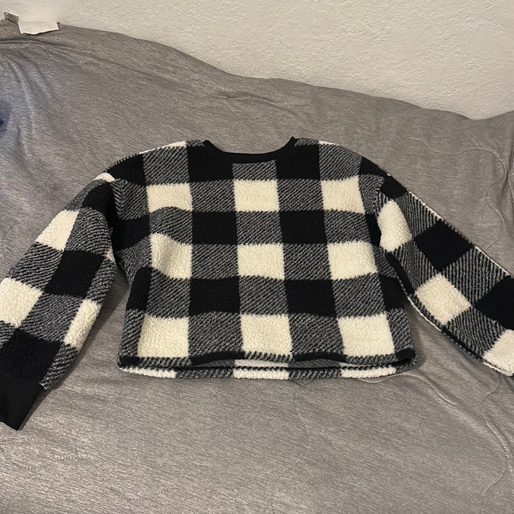 Old Navy girls cropped sweater